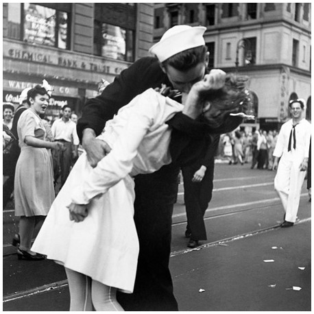 Victor Jorgensen Kissing the War Goodbye in Times Square, 1945