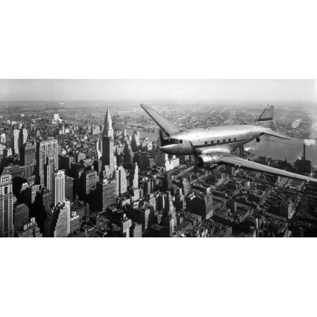 Anonimo "DC-4 over Manhattan" Quadro con Stampa Alta Risoluzione con New York in Misure Multiple e Grande Formato