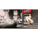 Love Her,Pierre Benson-Quadro con Immagine ispirata da Marylin Monroe su sfondo di New York, in bianco e Nero